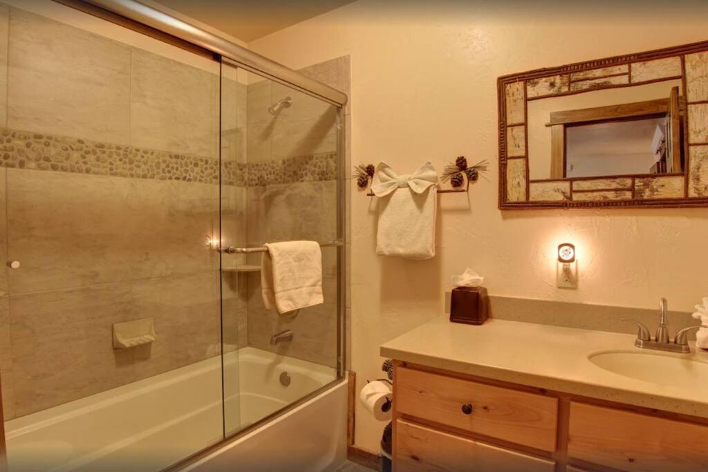Fox Den Lodge West Yellowstone Esterno foto