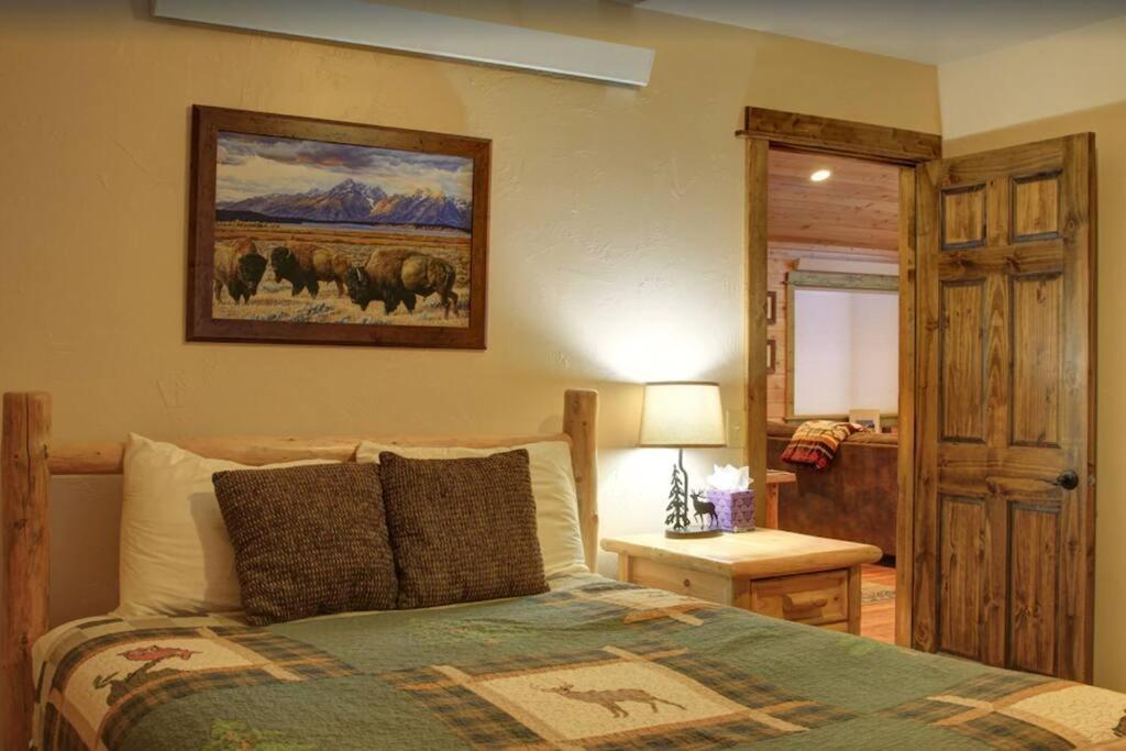 Fox Den Lodge West Yellowstone Esterno foto