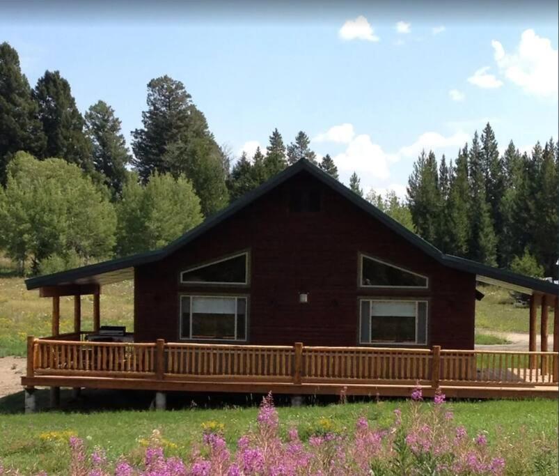Fox Den Lodge West Yellowstone Esterno foto