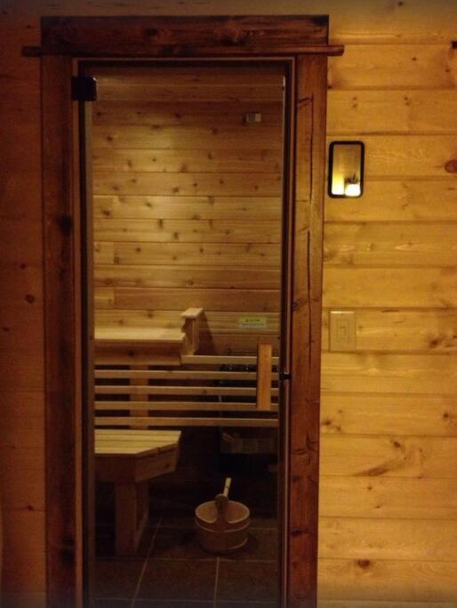 Fox Den Lodge West Yellowstone Esterno foto